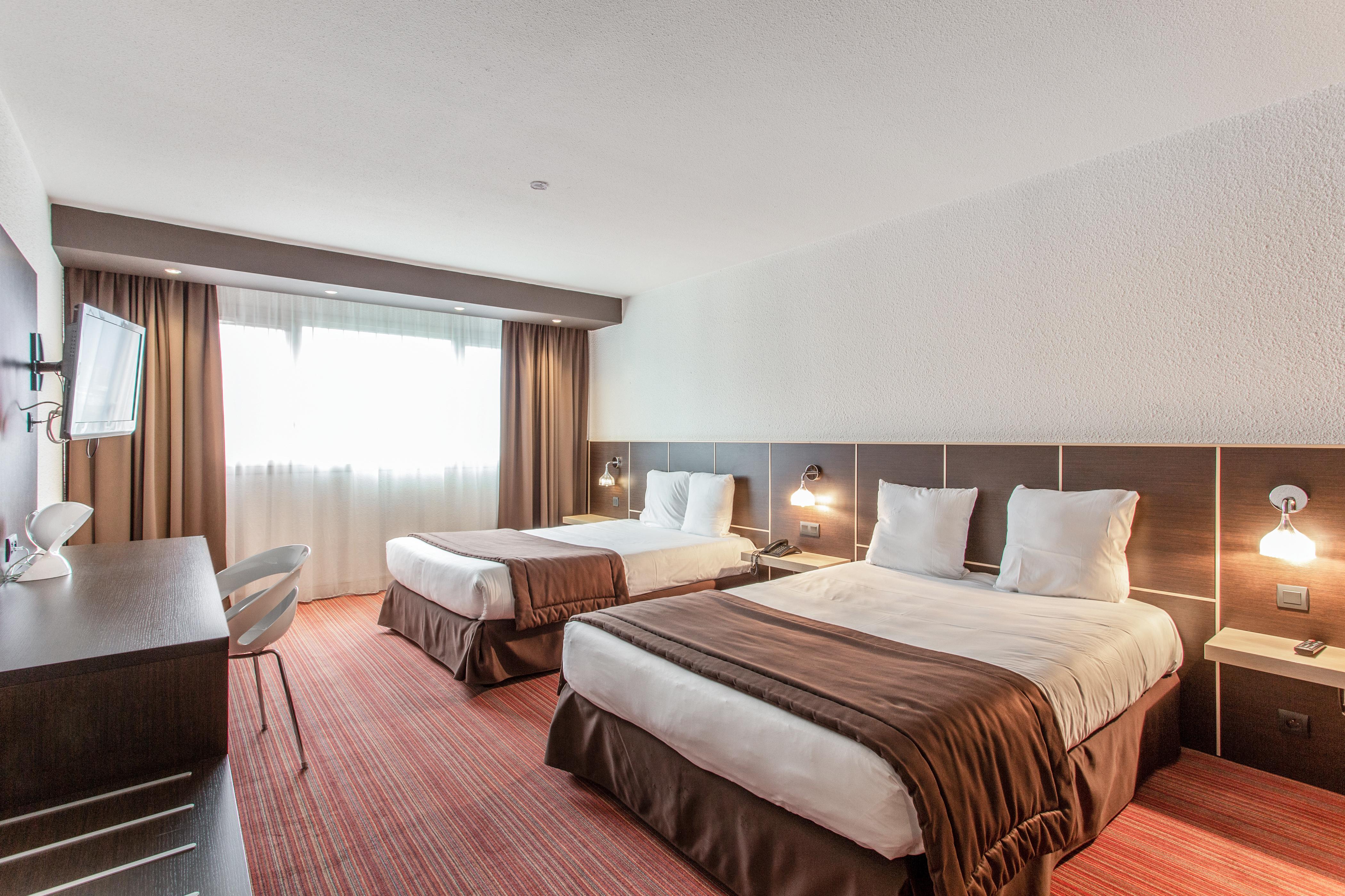 Zenitude Hotel Grenoble Alpexpo Bagian luar foto
