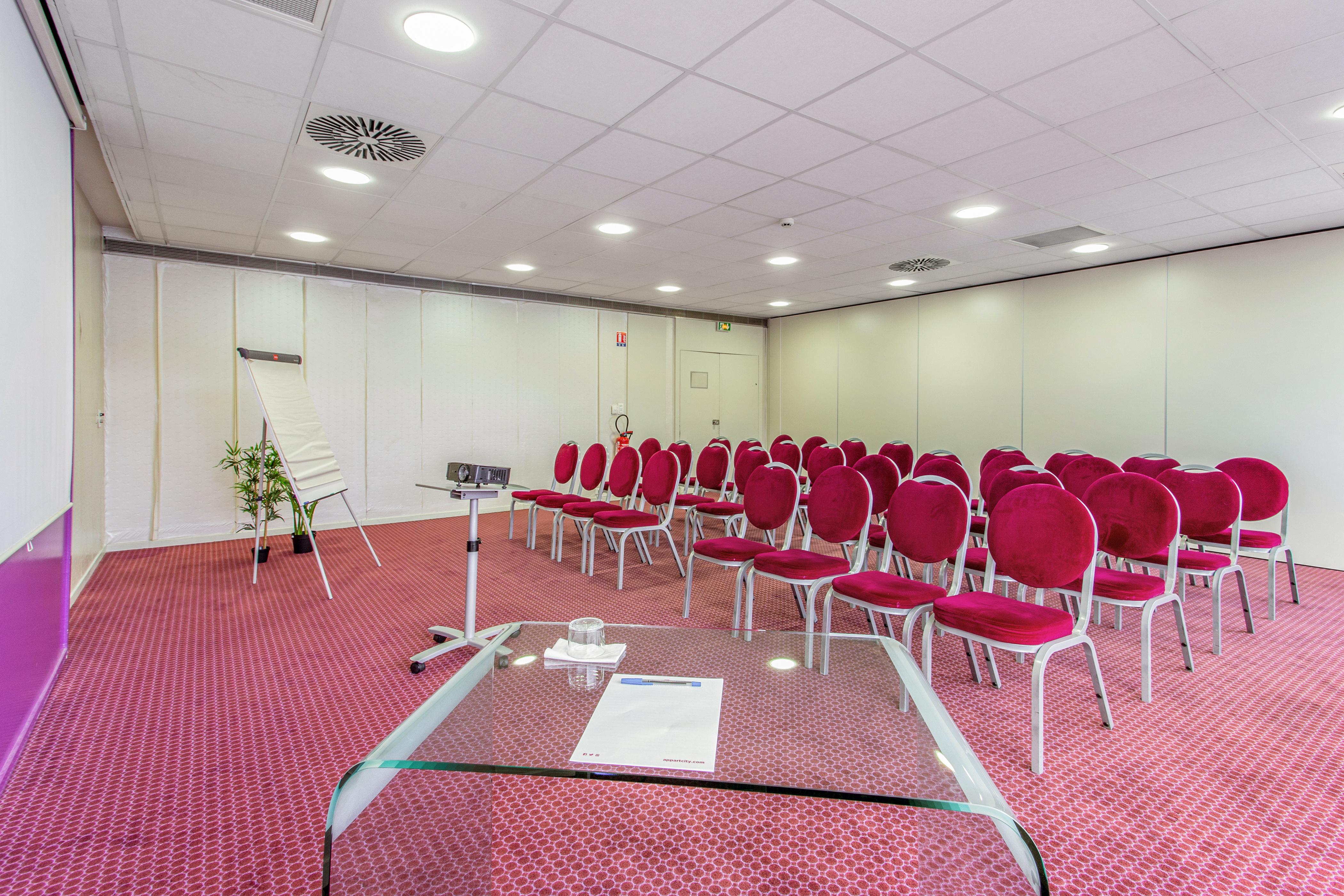 Zenitude Hotel Grenoble Alpexpo Bagian luar foto